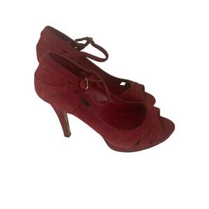 White House Black Market Size 8.5 Snake Skin‎ Suede Red 5 Inch Pump Heels